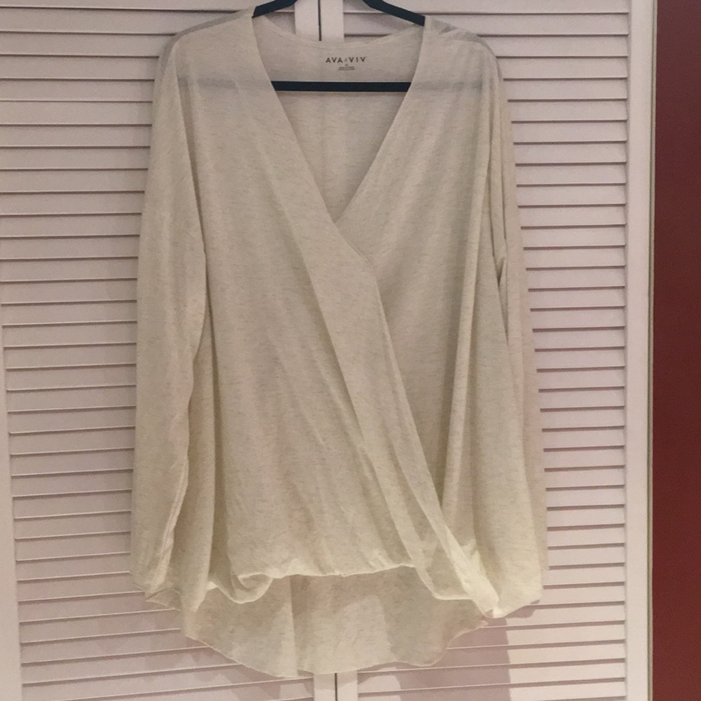 Sparkle top cream 3X Ava&Viv perfect for holidays!